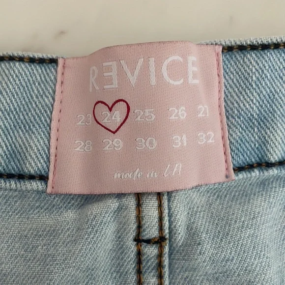 Brand New Revice light wash denim shorts - Picture 4 of 4